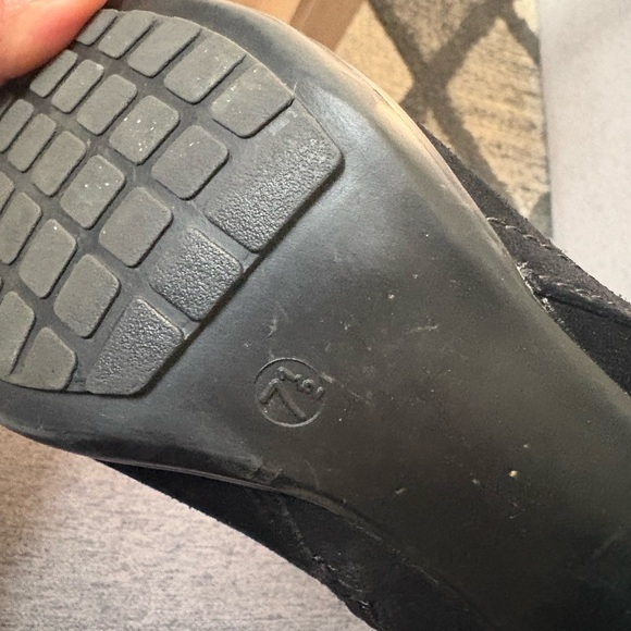 Michael Kors 'Chancellor' Suede Boot black size 7.5. EUC NO FLAWS - Picture 6 of 6